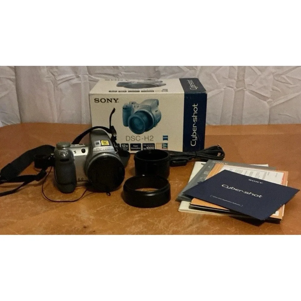 Sony Cyber-shot DSC-H2 6.0MP Digital Camera 12x Optical Zoom In Original Box